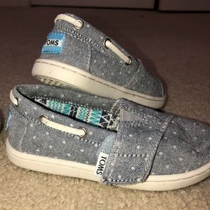 Toddler size Toms